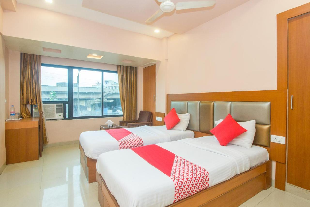 Oyo Hotel Sarovar Grand Kalamboli Bagian luar foto