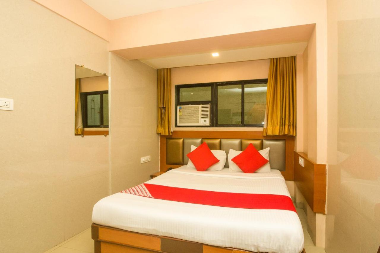 Oyo Hotel Sarovar Grand Kalamboli Bagian luar foto
