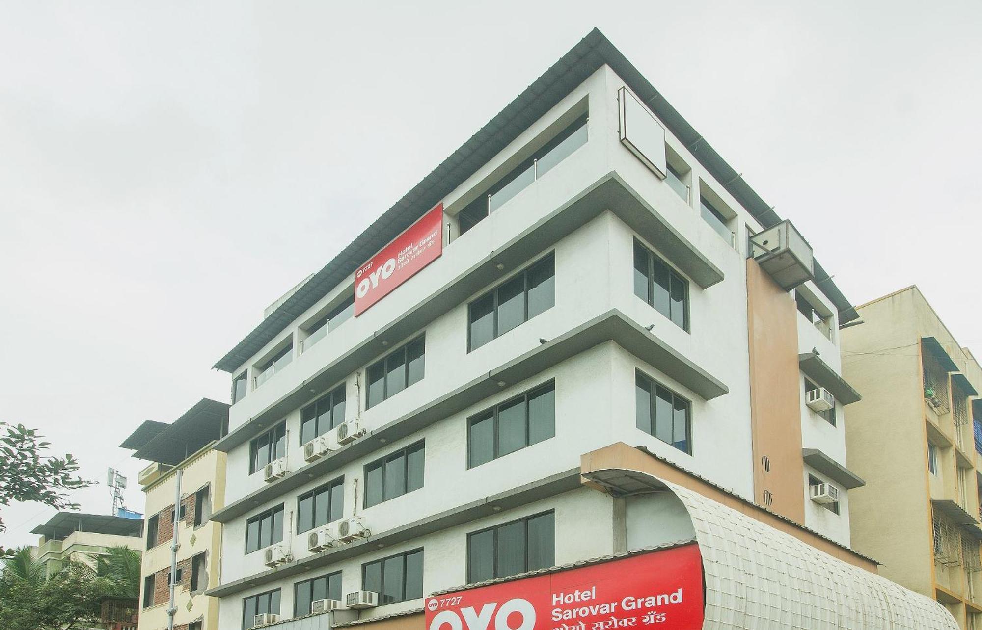 Oyo Hotel Sarovar Grand Kalamboli Bagian luar foto