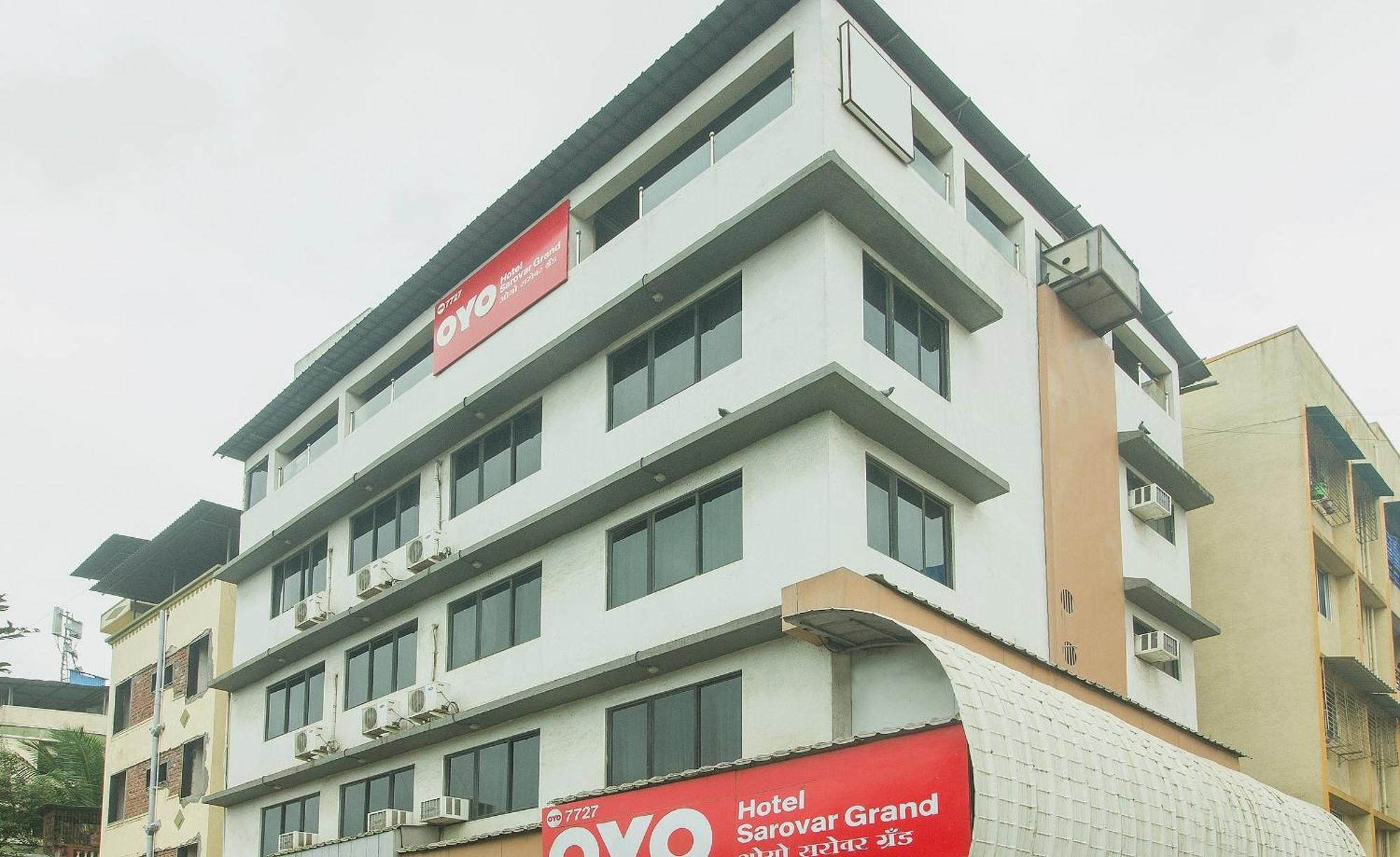 Oyo Hotel Sarovar Grand Kalamboli Bagian luar foto